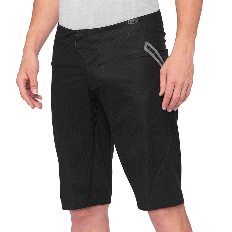 100% Celium Shorts Black Size – 28