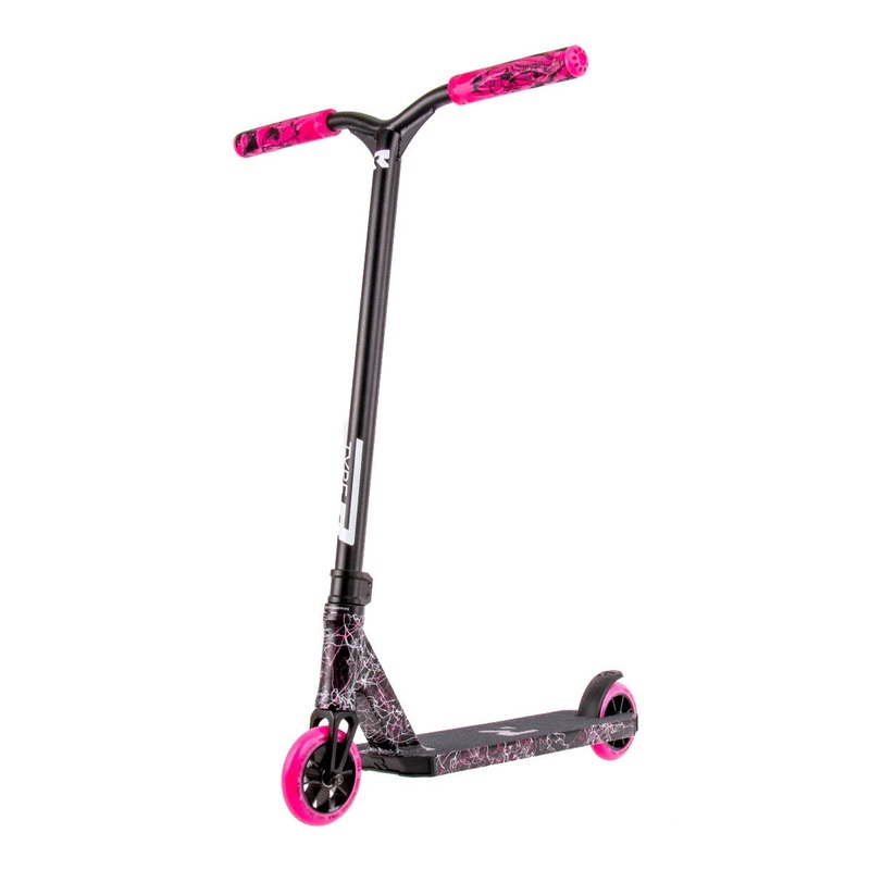Root Industries Type R Kids Scooter Black/Pink