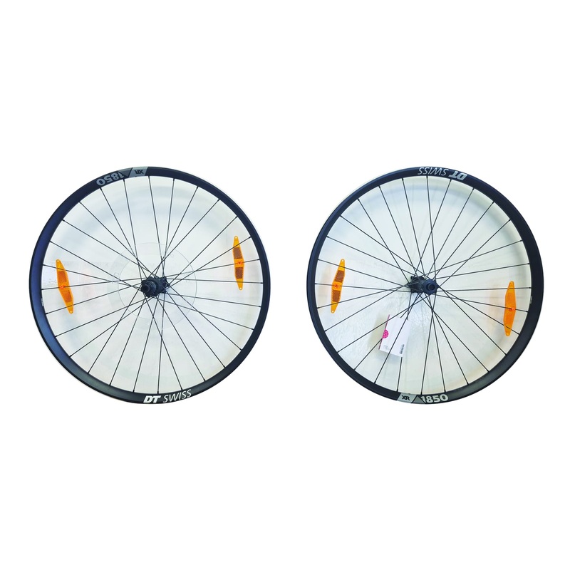 Pair of dT -swiss xr 1850 wheels SRAM bodice