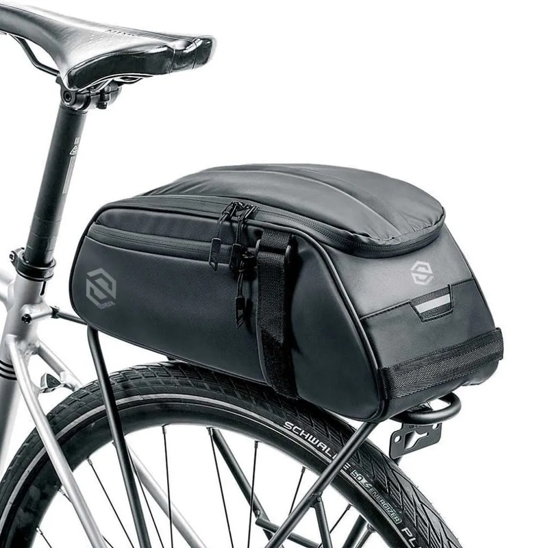 Skuad Explorer bag on the luggage rack – 9.5l Black