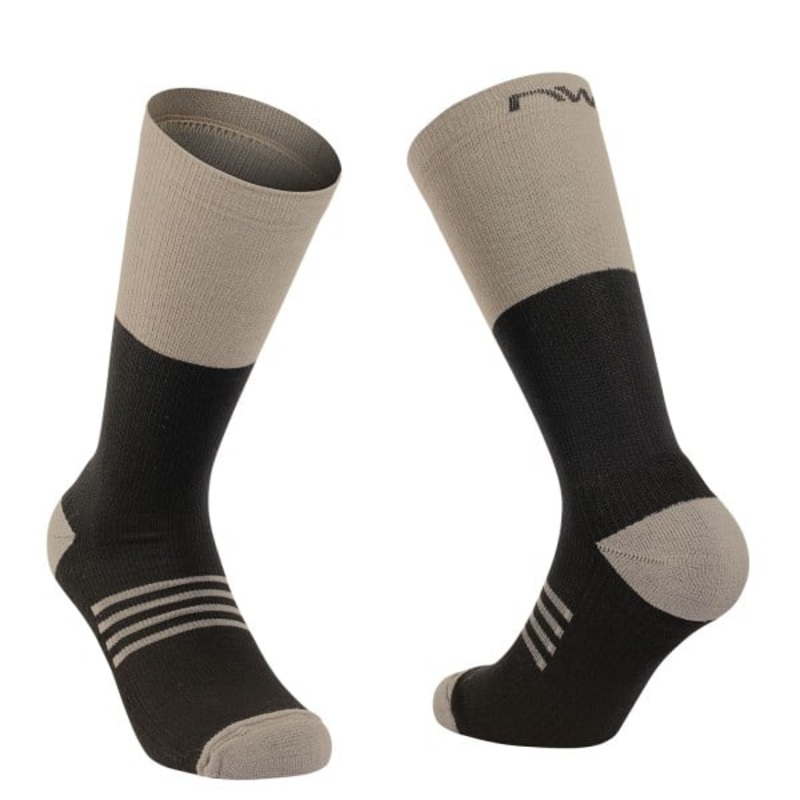 Northwave Extreme Pro High Winter Unisex Cycling Socks (Black/Sand) M